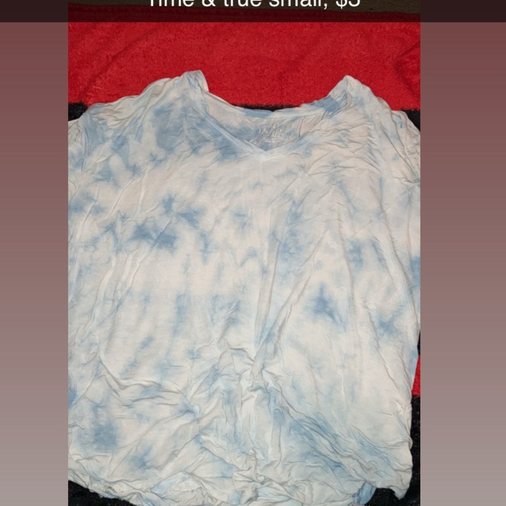 Time and Tru Light Blue Tie-Dye Top